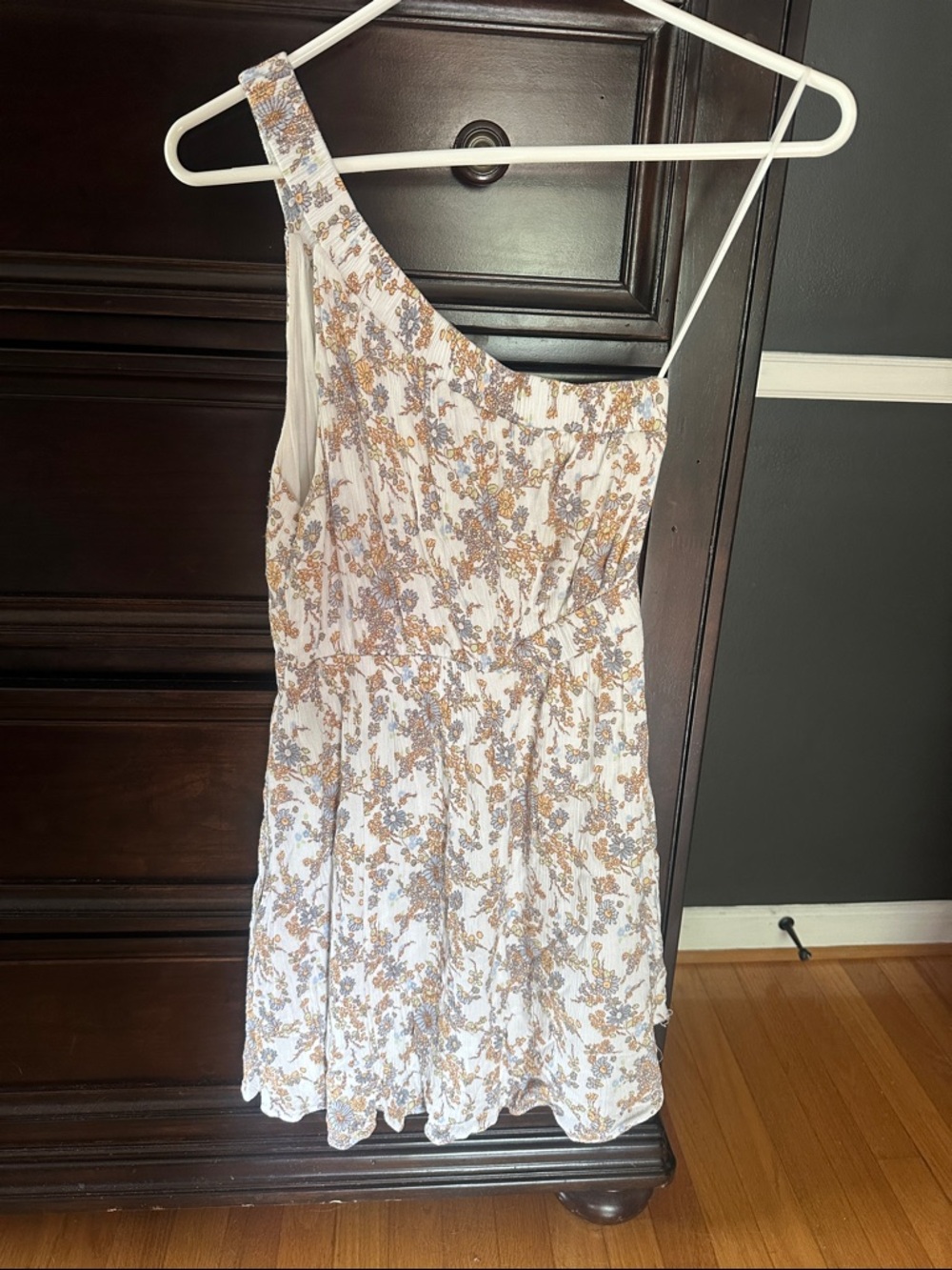 Abercrombie Women’s One-Shoulder Mini Dress in Cream Floral